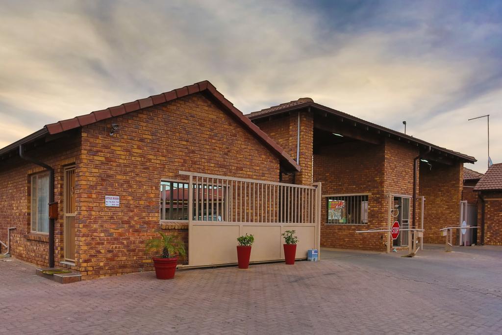 בוקסבורג Rudman Townhouses Self-Catering Accommodation מראה חיצוני תמונה