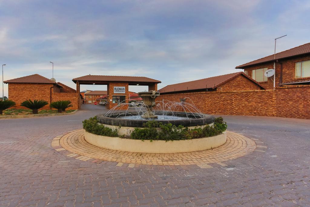 בוקסבורג Rudman Townhouses Self-Catering Accommodation מראה חיצוני תמונה